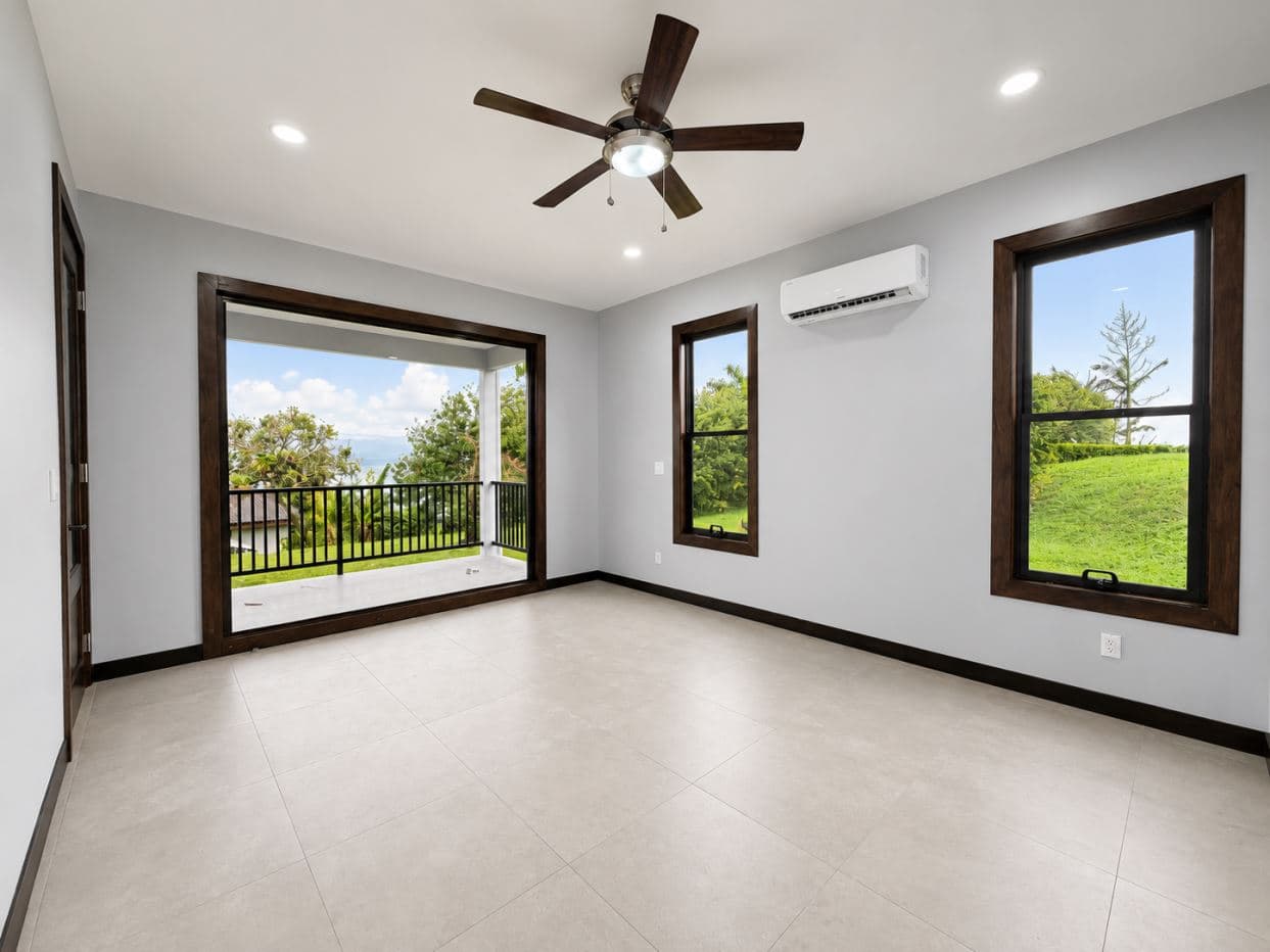 Brand-New Contemporary Lakeview Home with Detached Garage & Guest Studio | Lake Paradise, Nuevo Arenal, photo 12