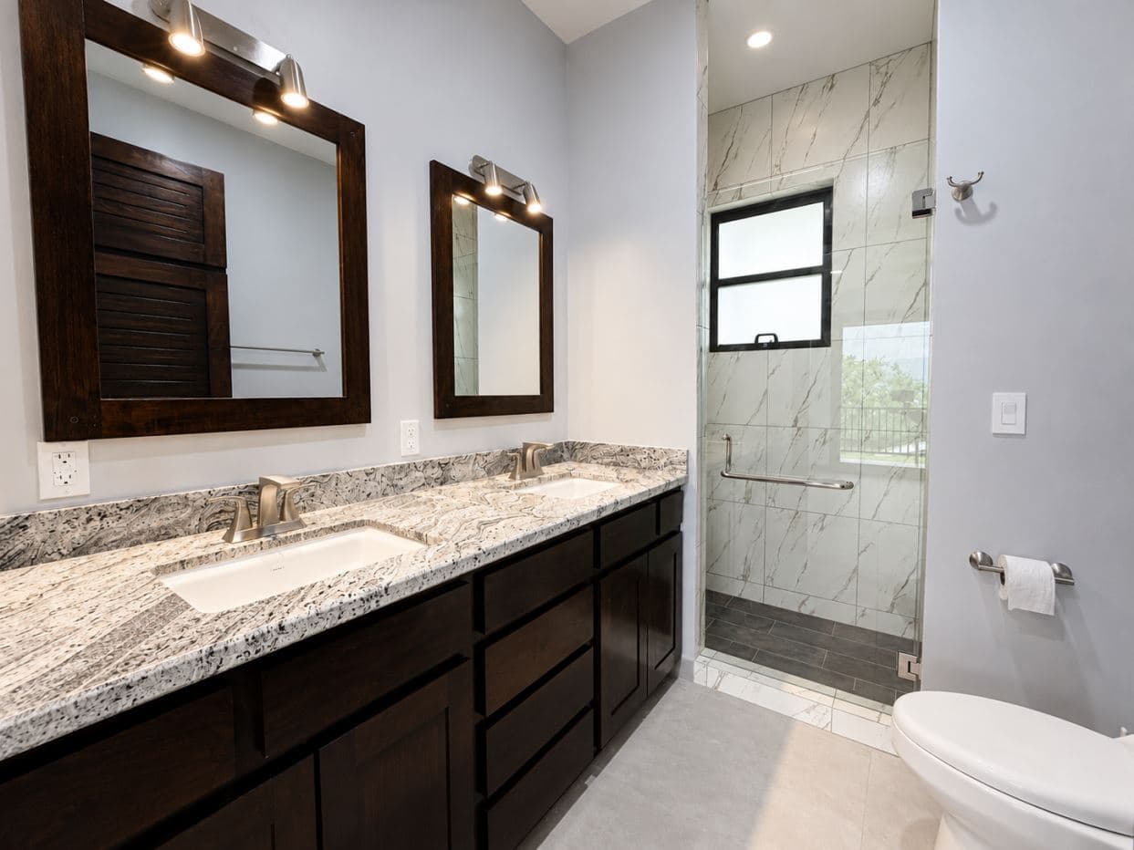 Brand-New Contemporary Lakeview Home with Detached Garage & Guest Studio | Lake Paradise, Nuevo Arenal, photo 15