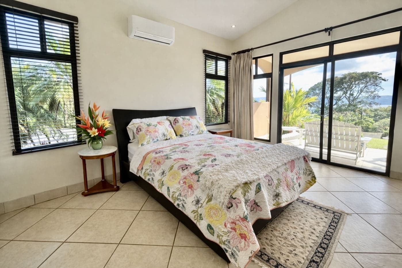 Lakefront Serenity in Prestigious Gated Community of Turtle Cove Lake Arenal - 2BR 2BA Residence with Expansive Lake Arenal Views, photo 14