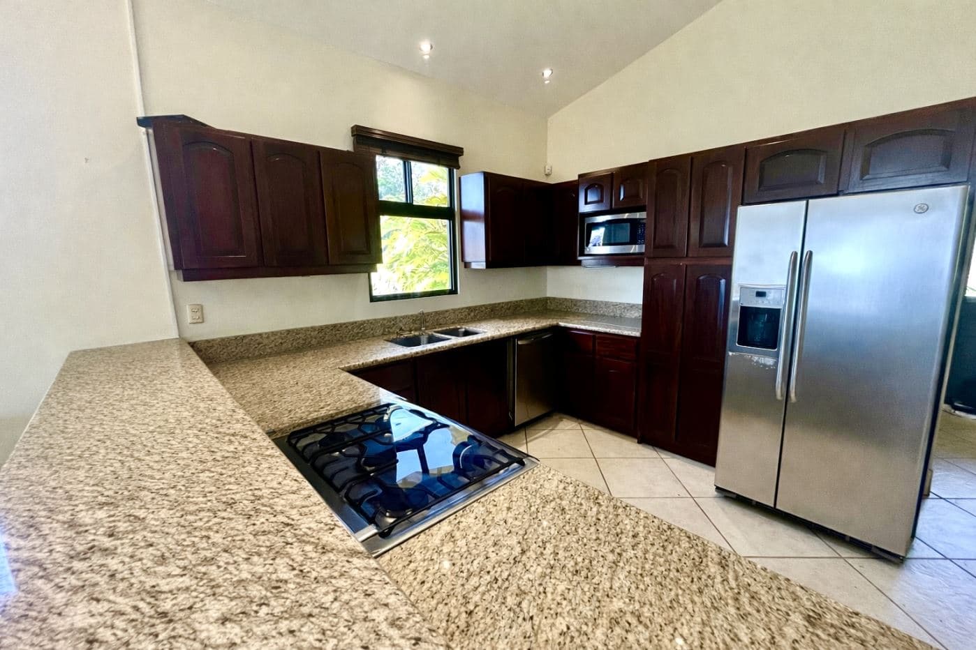 Lakefront Serenity in Prestigious Gated Community of Turtle Cove Lake Arenal - 2BR 2BA Residence with Expansive Lake Arenal Views, photo 9