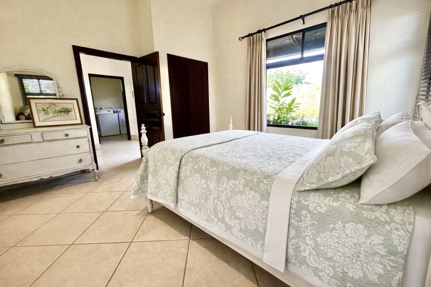 Lakefront Serenity in Prestigious Gated Community of Turtle Cove Lake Arenal - 2BR 2BA Residence with Expansive Lake Arenal Views, photo 16