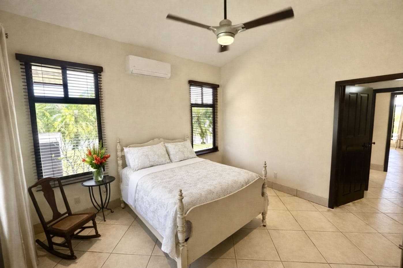 Lakefront Serenity in Prestigious Gated Community of Turtle Cove Lake Arenal - 2BR 2BA Residence with Expansive Lake Arenal Views, photo 17