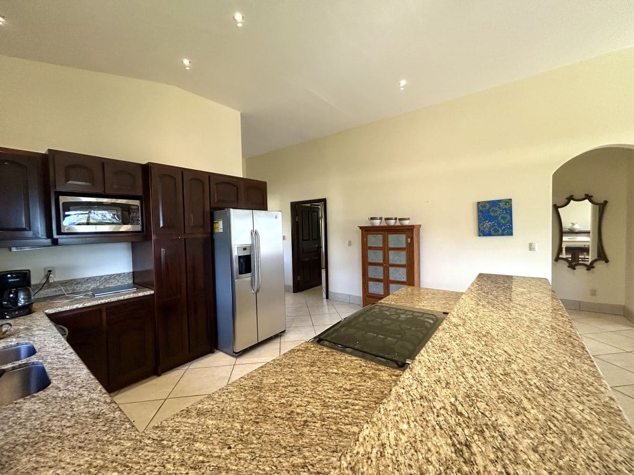 Lakefront Serenity in Prestigious Gated Community of Turtle Cove Lake Arenal - 2BR 2BA Residence with Expansive Lake Arenal Views, photo 10