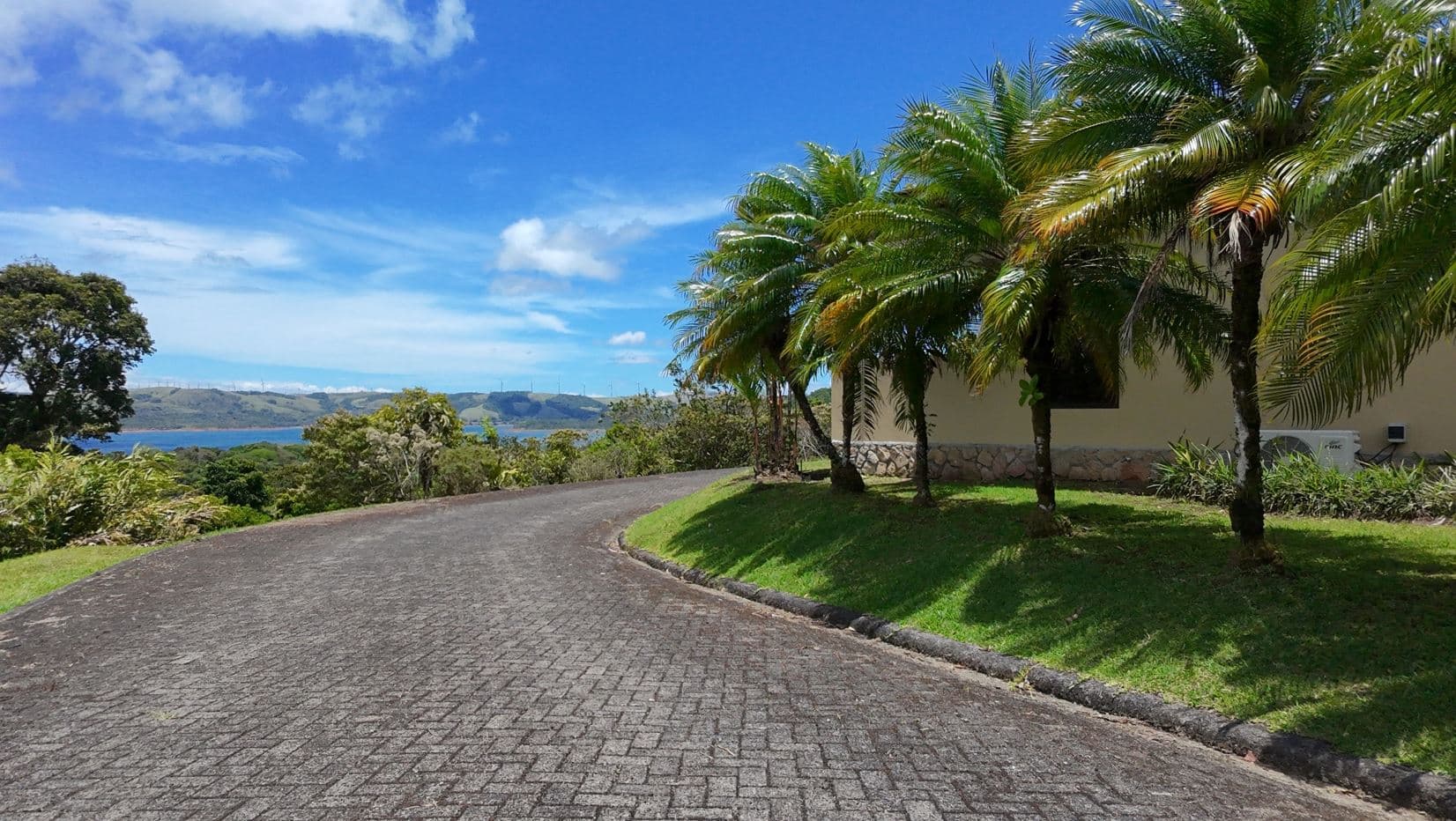 Lakefront Serenity in Prestigious Gated Community of Turtle Cove Lake Arenal - 2BR 2BA Residence with Expansive Lake Arenal Views, photo 21