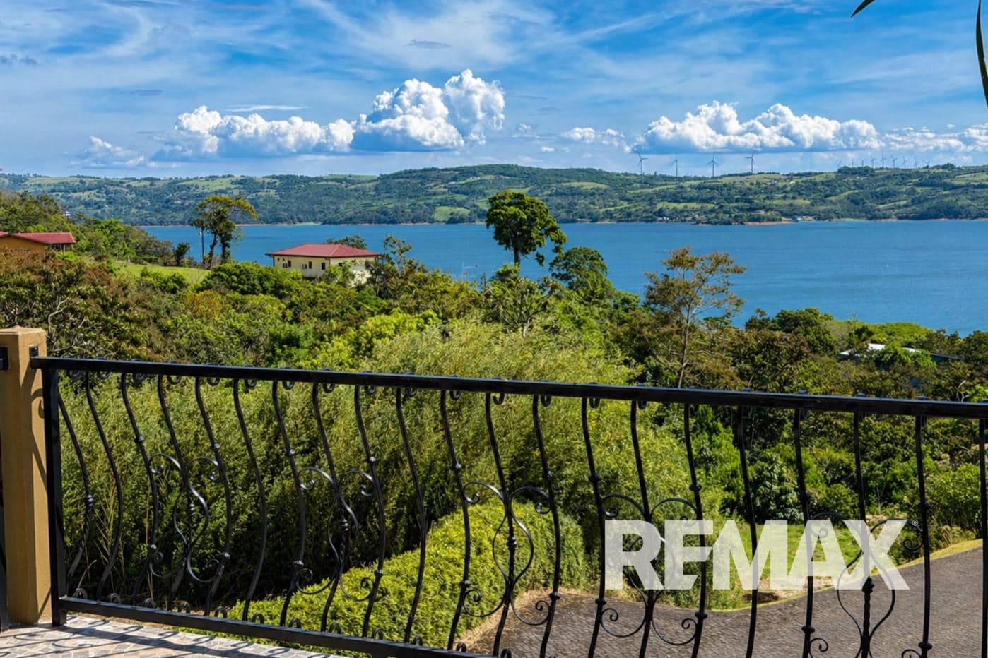 Panoramic Lake Arenal View 3 BR 3BA Home in Exclusive Gated Community with Pool, photo 17