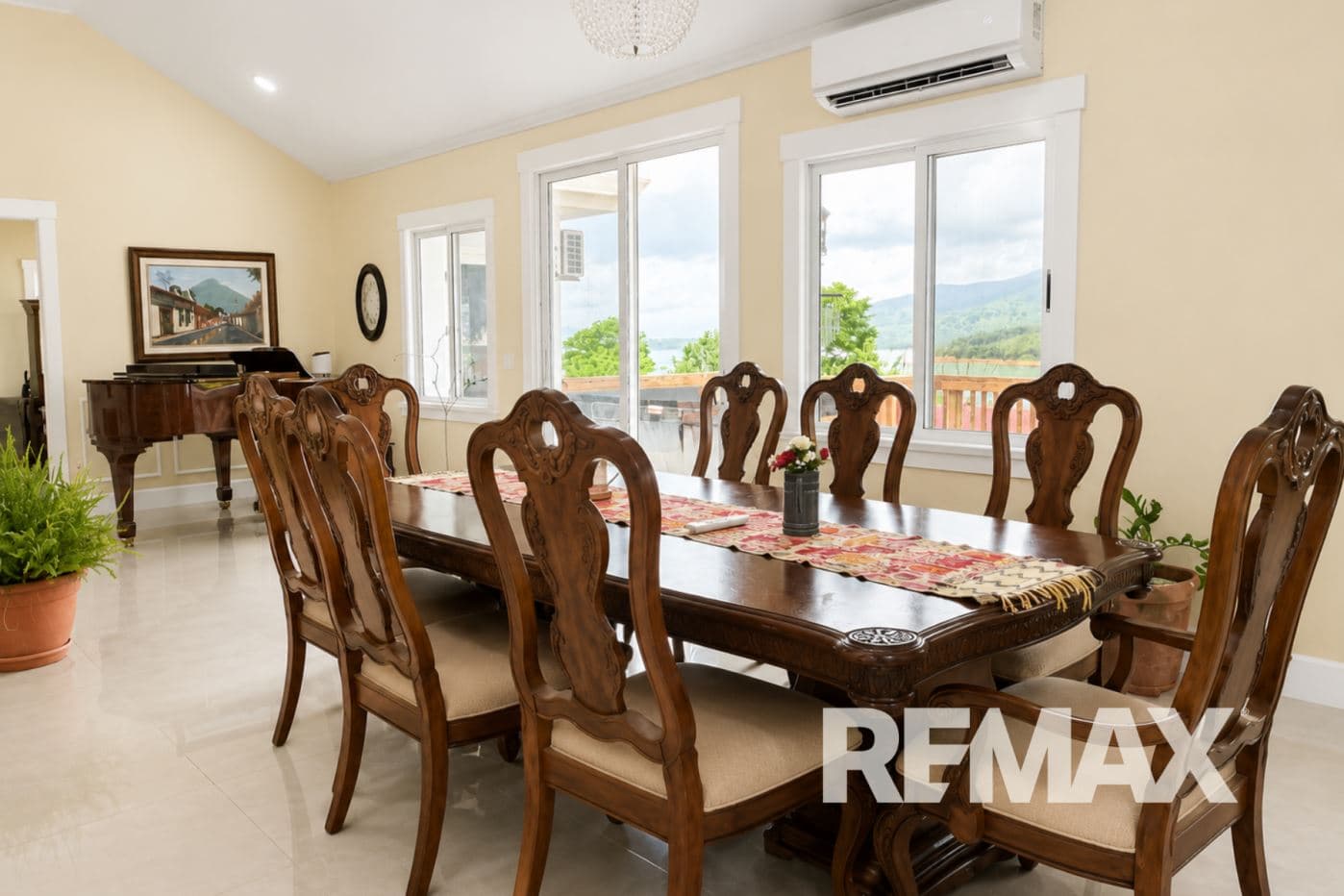 Elegant Modern Lake-Access Estate in Costa Rica’s Lake Arenal Region, photo 17