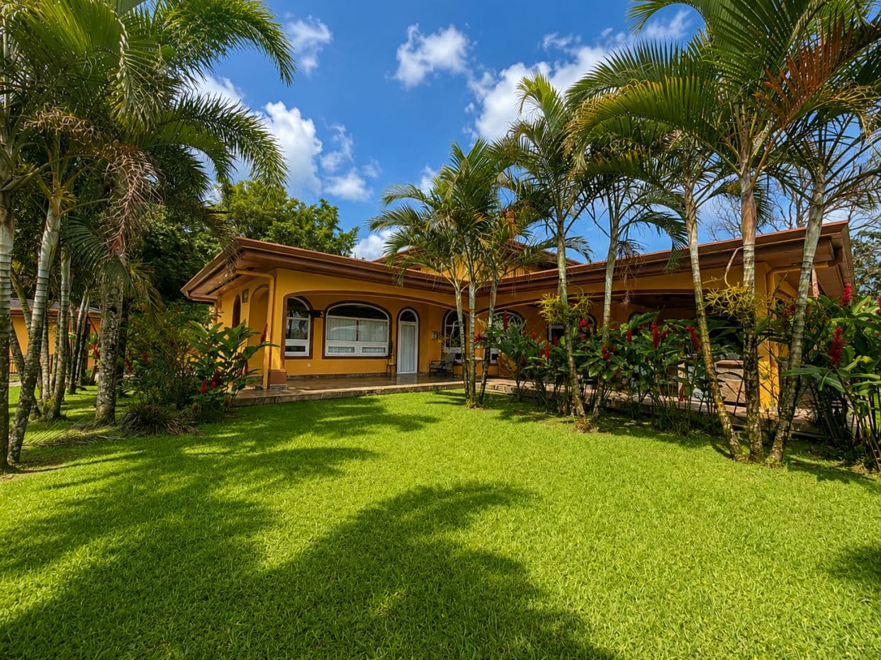 Distinguished Private Estate Villa Tranquila with Panoramic Lake Arenal Views, Guest House & Heated Indoor Pool, photo 5