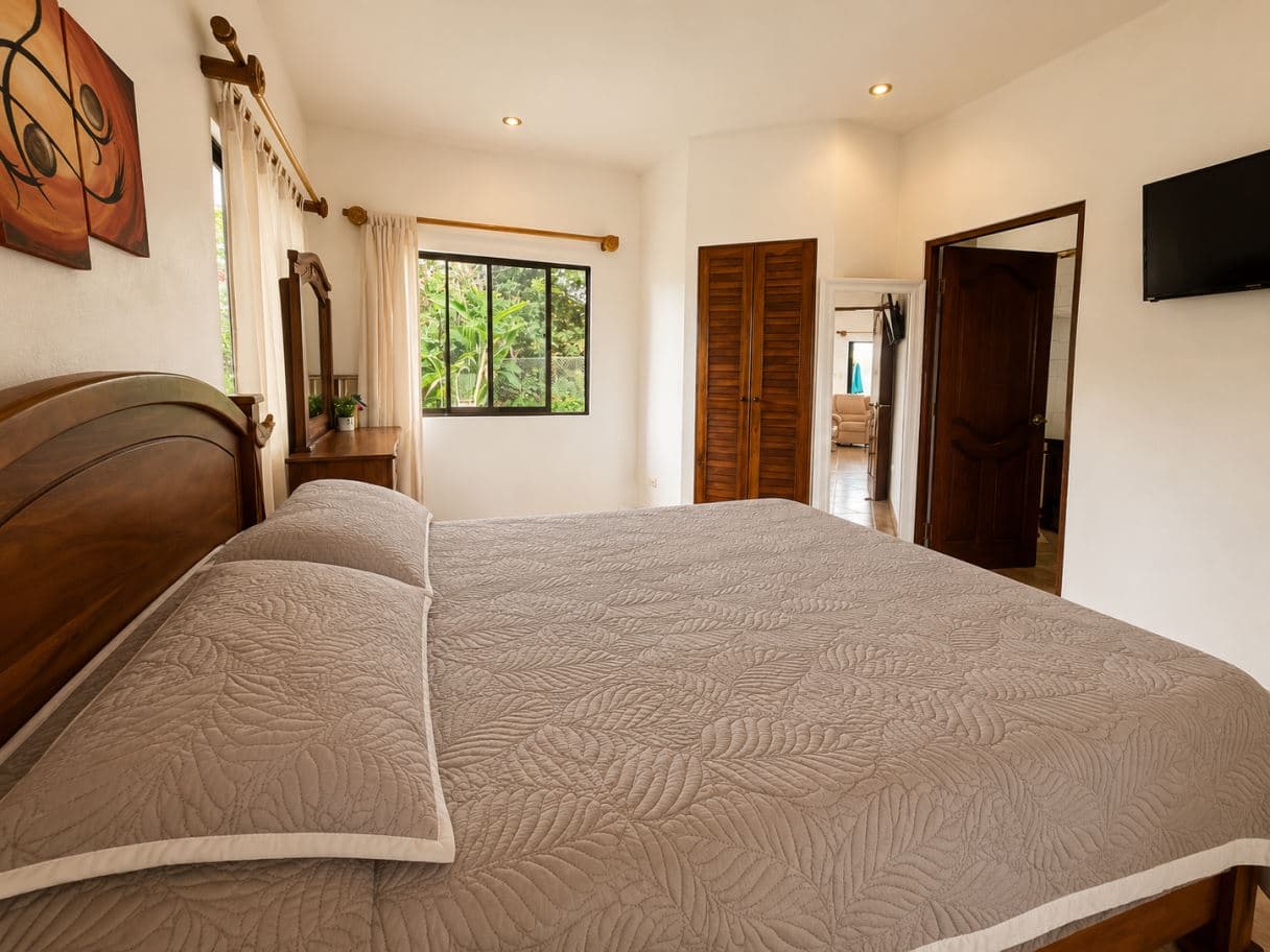 Spectacular Lake Arenal Home with Pool, Lake Views & Expansion Potential, photo 16