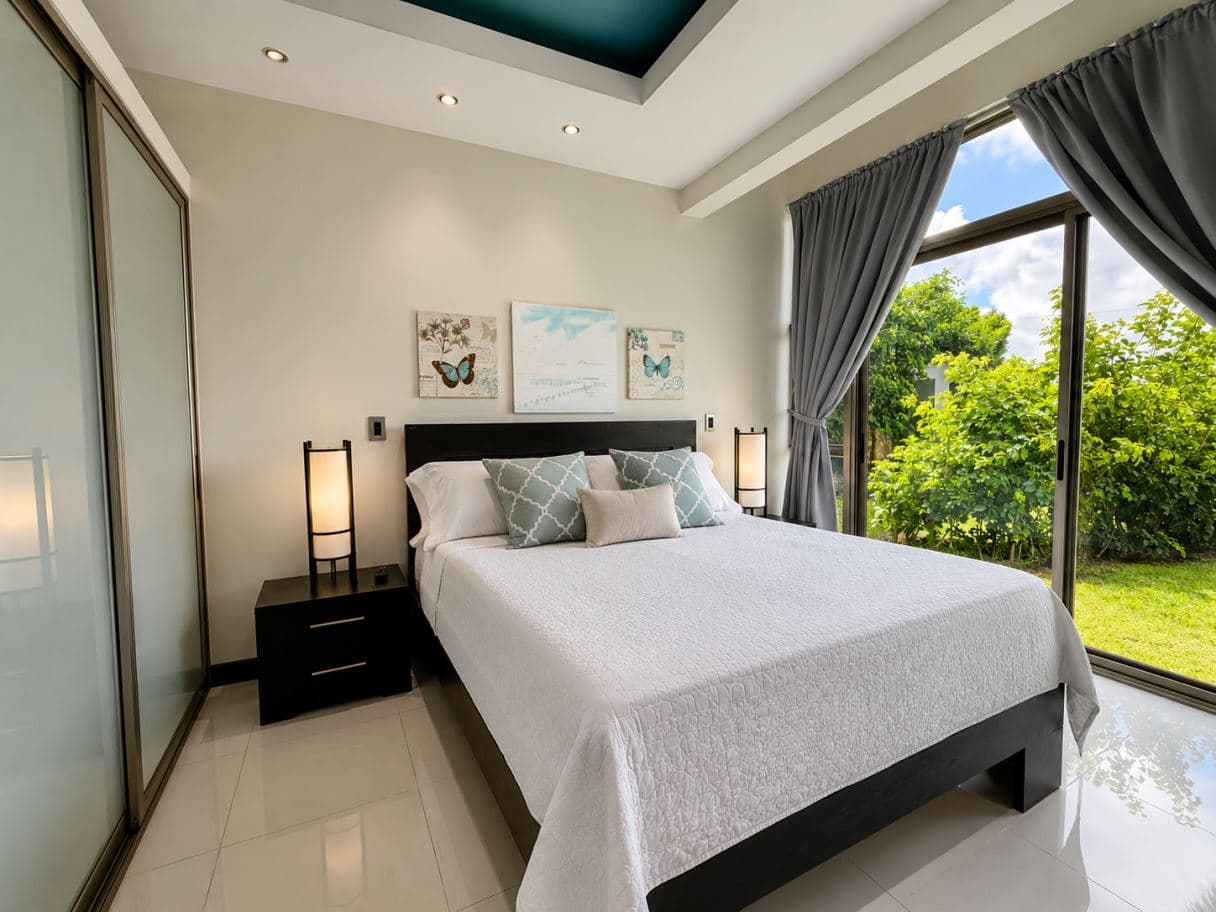 Lake Arenal Condominium Building | Three Private Suites | Lake Views | Walk To Marina, photo 11