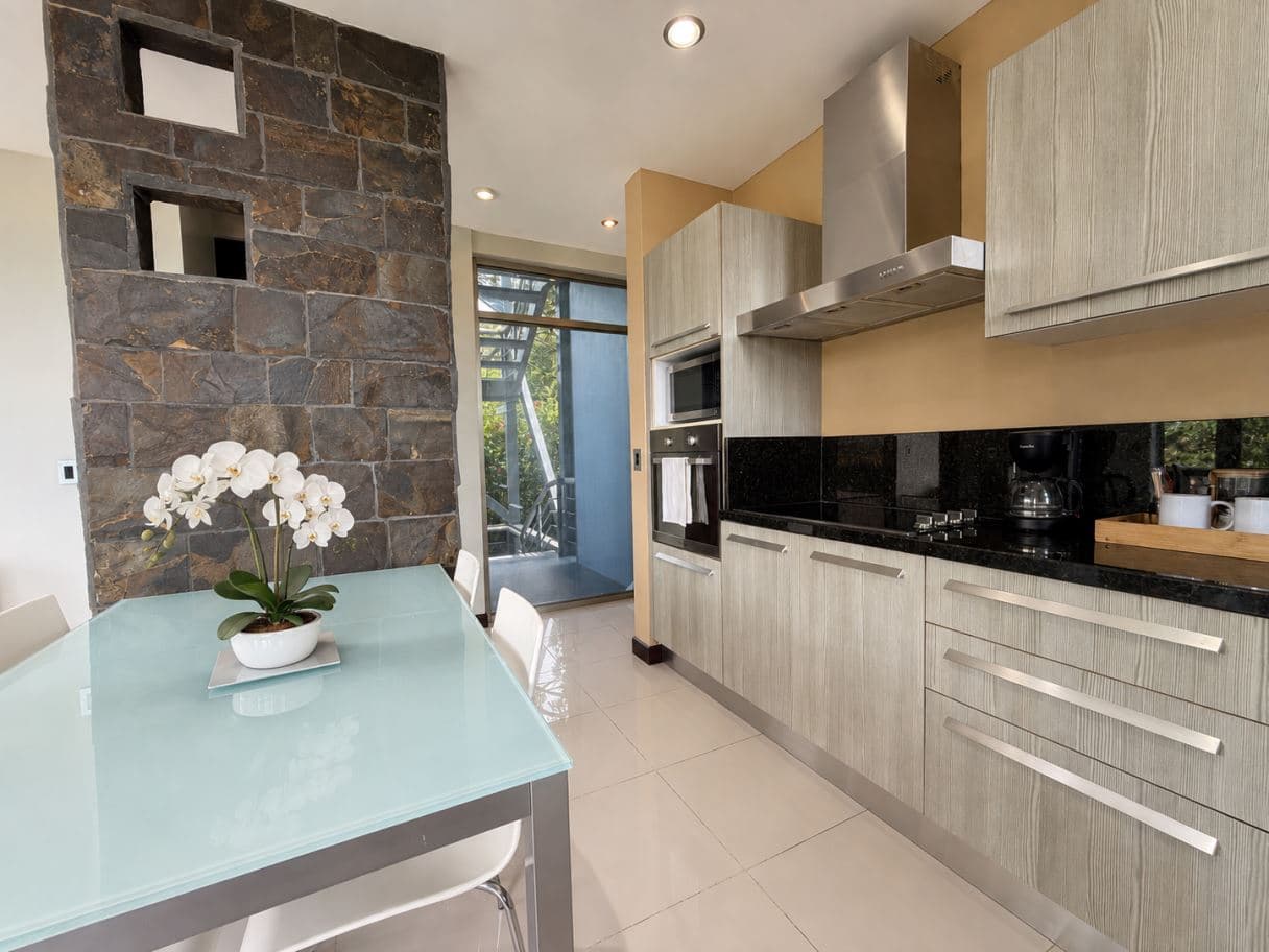 Lake Arenal Condominium Building | Three Private Suites | Lake Views | Walk To Marina, photo 9