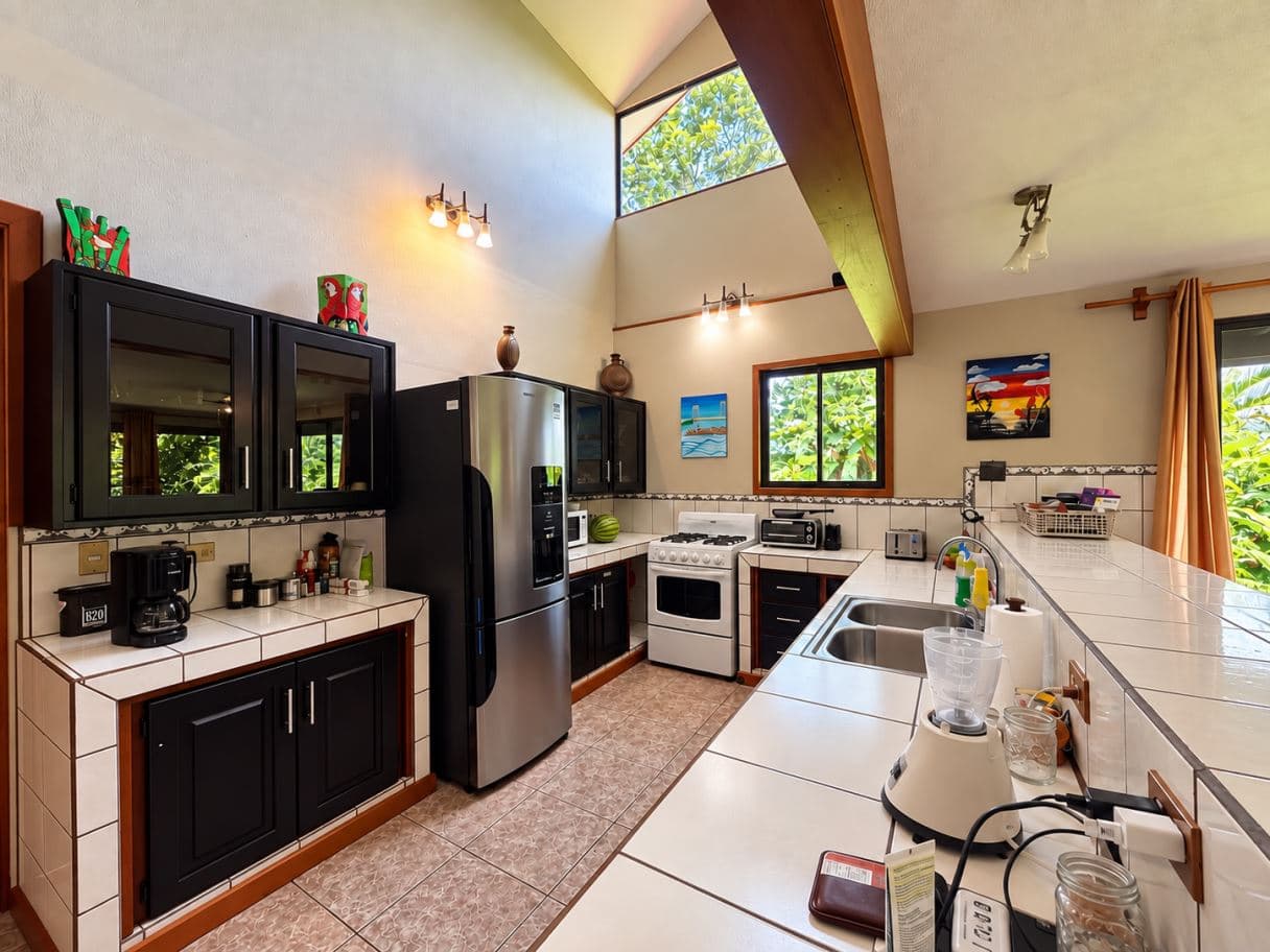 A Distinctive Residence in El Castillo with Terraces Overlooking Arenal Volcano, photo 12
