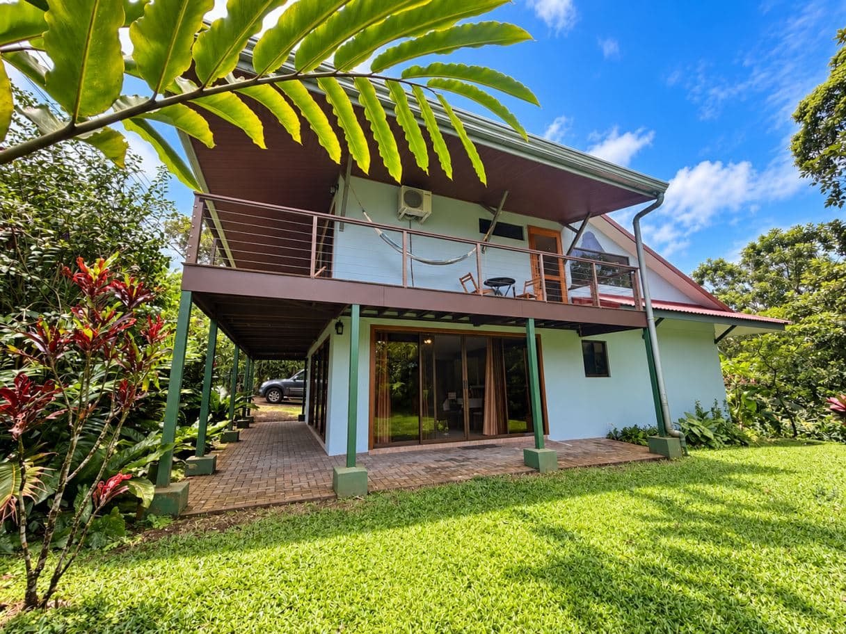 A Distinctive Residence in El Castillo with Terraces Overlooking Arenal Volcano, photo 3