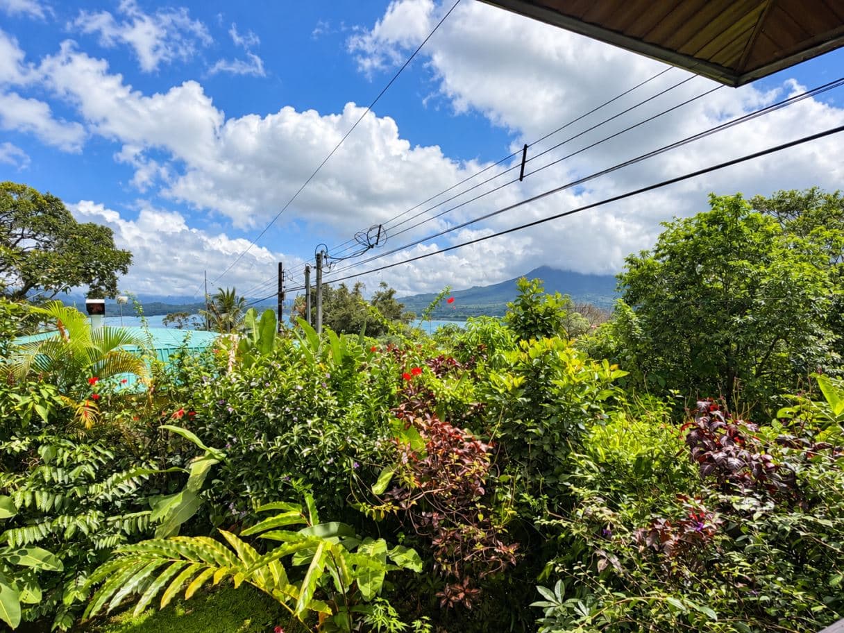 A Distinctive Residence in El Castillo with Terraces Overlooking Arenal Volcano, photo 2
