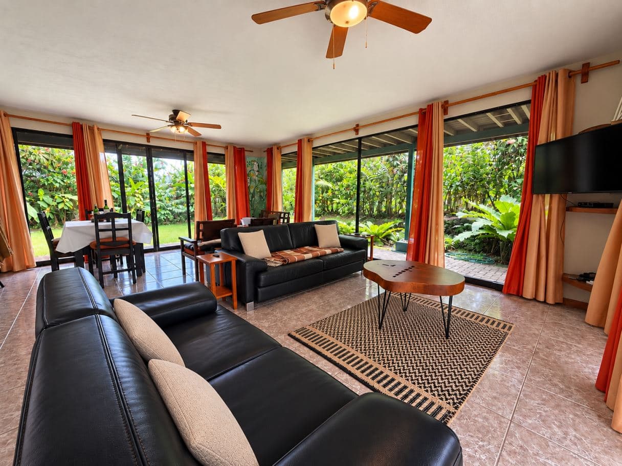 A Distinctive Residence in El Castillo with Terraces Overlooking Arenal Volcano, photo 7