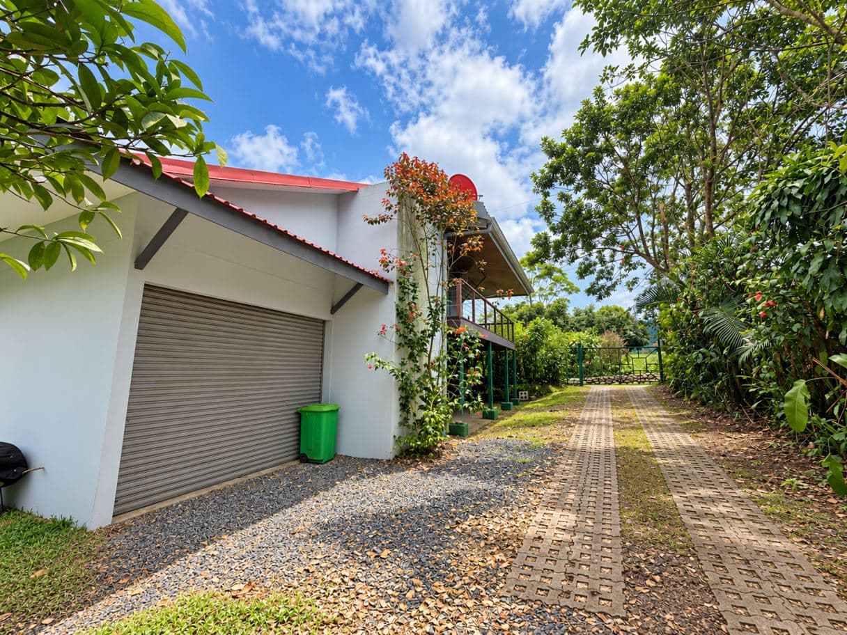 A Distinctive Residence in El Castillo with Terraces Overlooking Arenal Volcano, photo 28