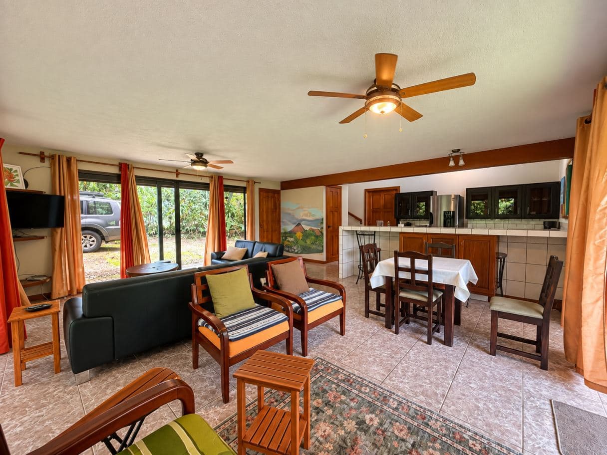 A Distinctive Residence in El Castillo with Terraces Overlooking Arenal Volcano, photo 10