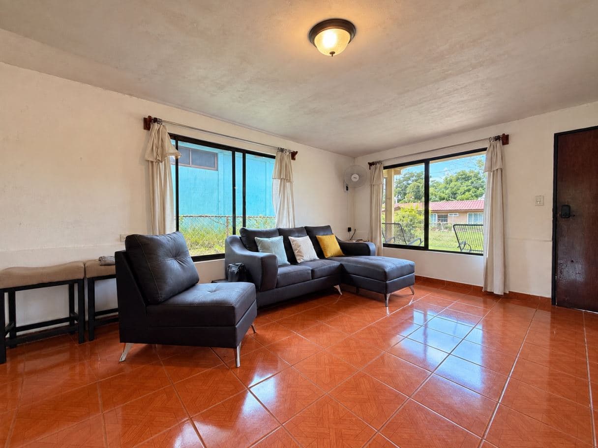A Traditional Costa Rican Home with Character in Tronadora, photo 8