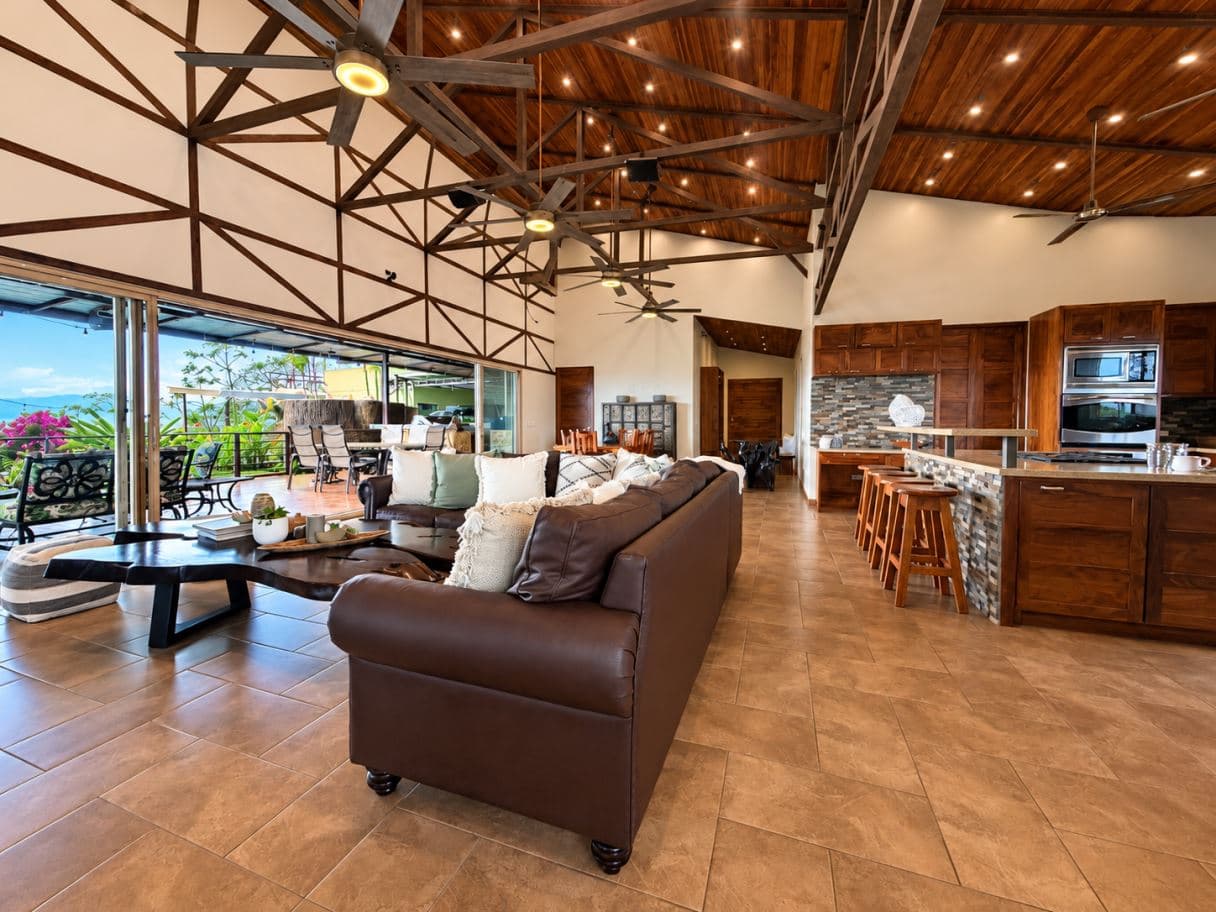 A Private Resort Estate Above Lake Arenal, photo 10