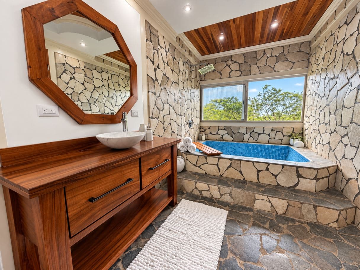 A Private Resort Estate Above Lake Arenal, photo 22
