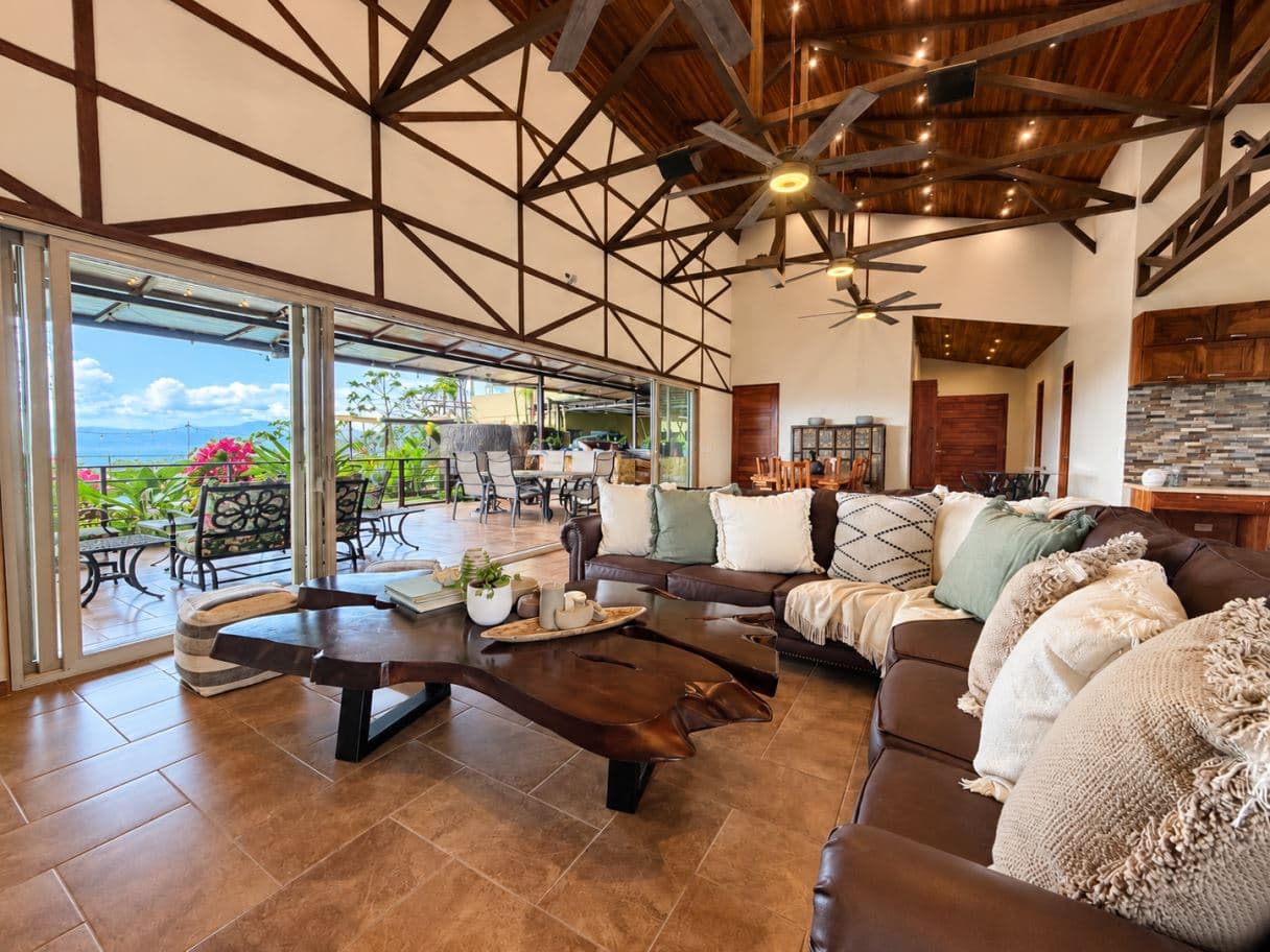 A Private Resort Estate Above Lake Arenal, photo 7