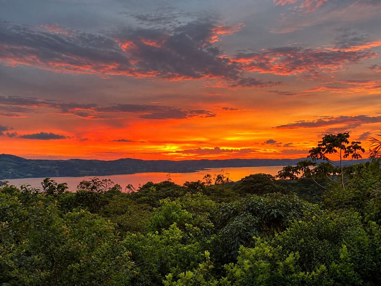 A Private Resort Estate Above Lake Arenal, photo 4
