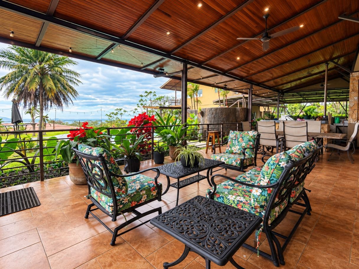 A Private Resort Estate Above Lake Arenal, photo 14