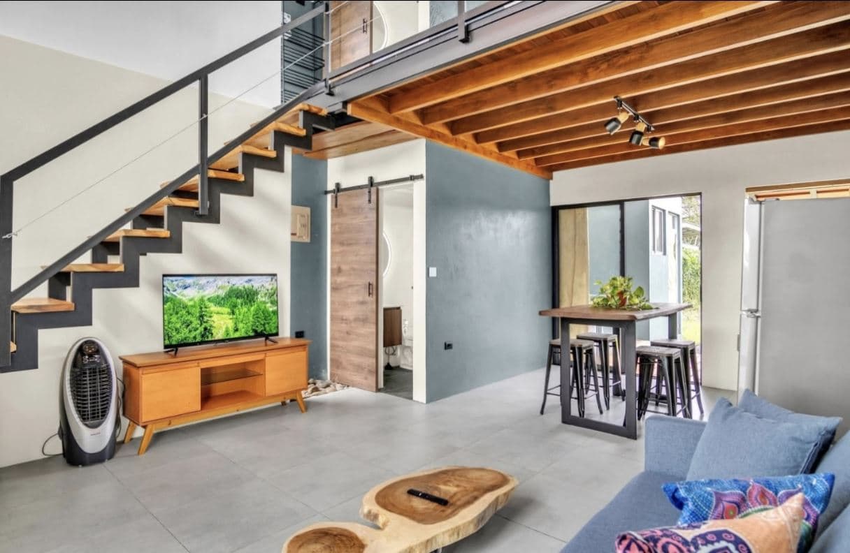Turnkey Modern Home with Private Jacuzzi in La Fortuna, photo 3